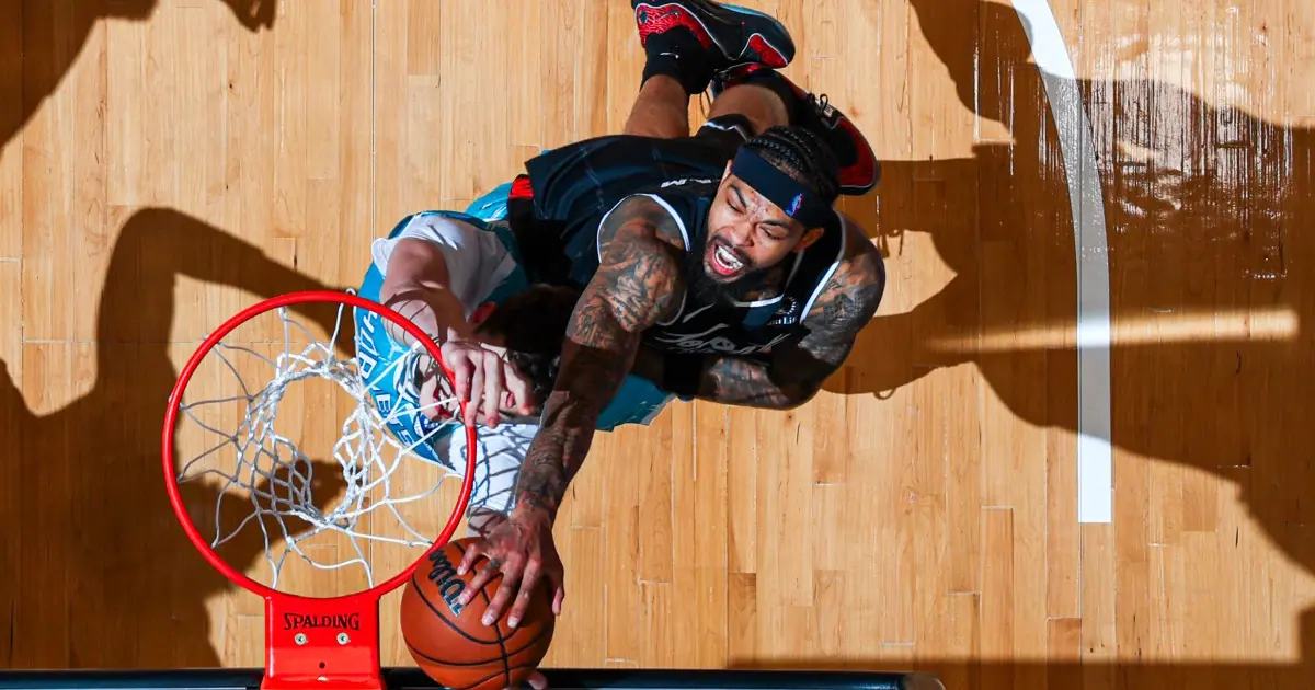 Toronto Raptors, Charlotte Hornets'ı son saniyelerde geçti