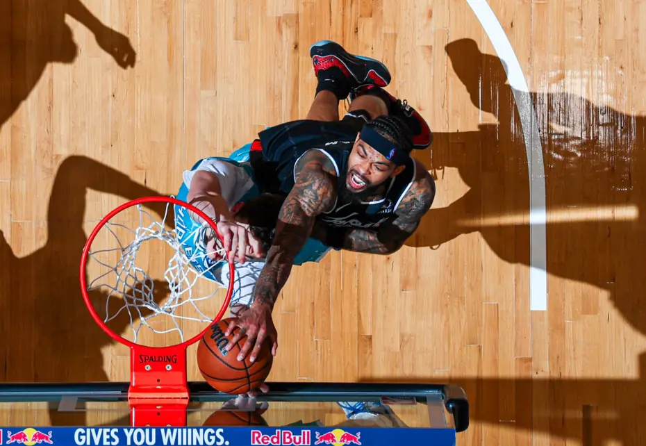 Toronto Raptors, Charlotte Hornets'ı son saniyelerde geçti