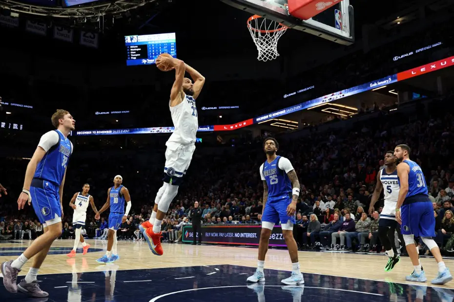 Minnesota Timberwolves'tan Dallas Mavericks'e 24 sayı fark