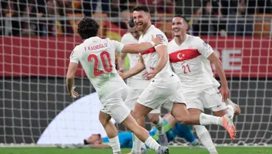 "Balkan turuyla Amerika'ya" (21 Kasım 2025 spor manşetleri)