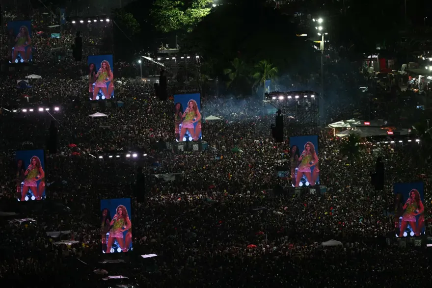 Brezilya'da Shakira fırtınası. Latin popun yıldızından dev konser 1