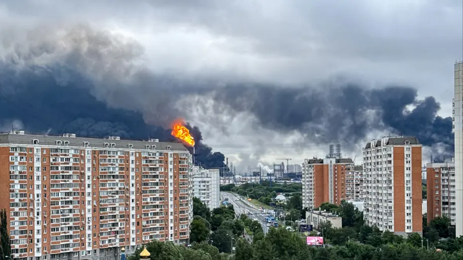 Moskova'ya dev saldırı. Ukrayna İHA'ları petrol tesislerini hedef aldı