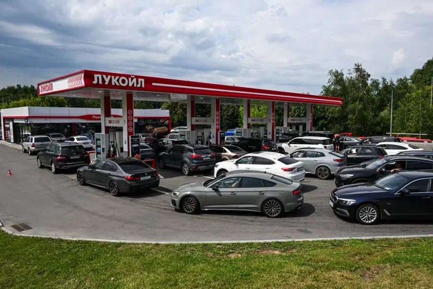 Petrol devi Rusya'da yakıt krizi derinleşiyor 