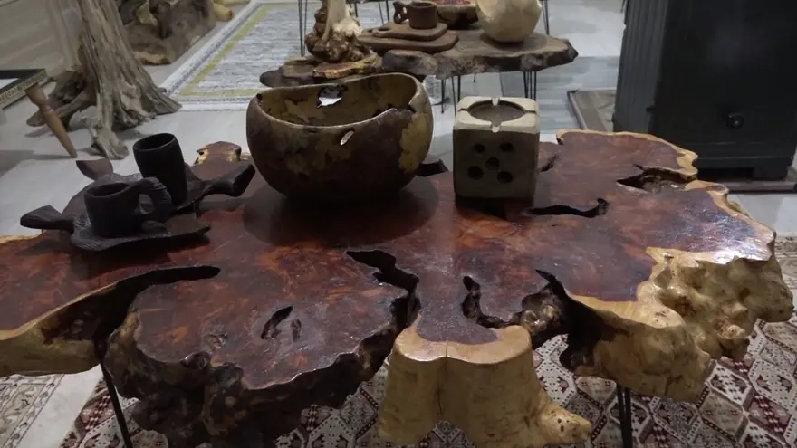 Hepsini ormandan topluyor: 25 yıldır dönüştürüp hediye ediyor 