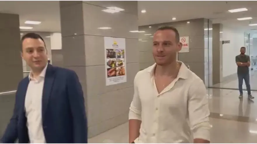 KEREM BÜRSİN: “200 BİN LİRA BAĞIŞTA BULUNDUM” 3 KEREM BÜRSİN: “200 BİN LİRA BAĞIŞTA BULUNDUM” 3