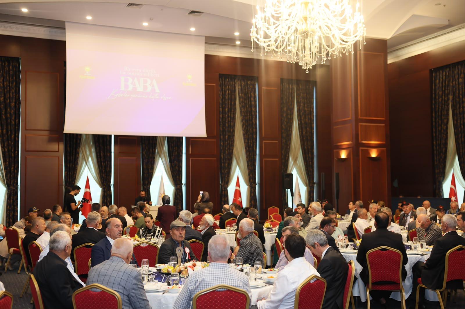 AK Parti Kadın Kolları, şehit babaları ve gazileri ağırladı