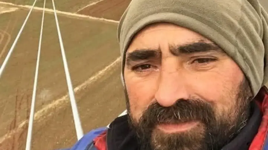 Akıma kapılan iki işçiden biri öldü, diğeri yaralandı