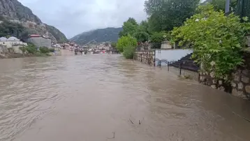 Baraj yüzde yüze yaklaştı, su tahliye edilecek. İki ilde taşkın alarmı