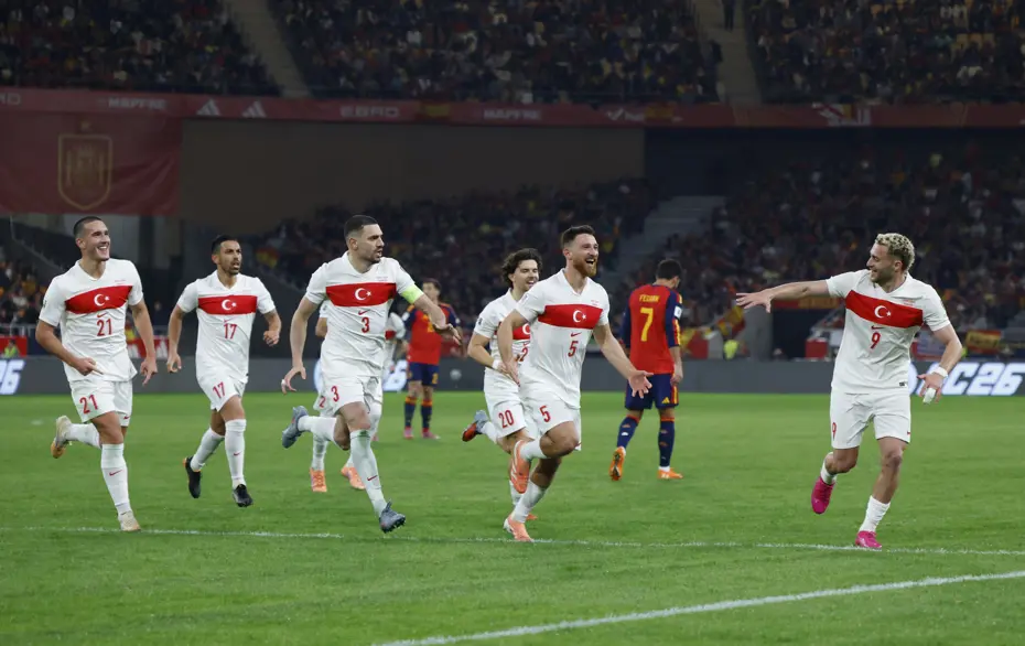 A Milli Takım, İspanya'yı salladı ama yıkamadı: Milliler, 1 puanla dönüyor