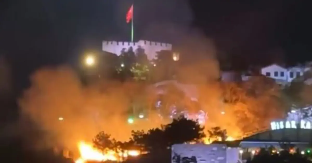 Ankara Kalesi'nde yangın