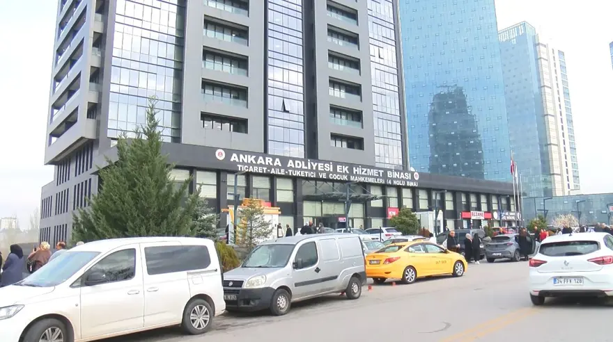Ankara'da adliye önünde bıçaklı kavga 1