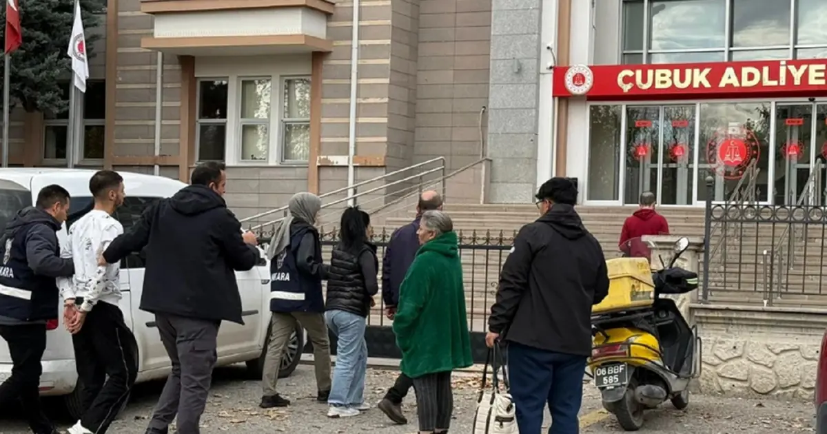 Karı-koca uyuşturucu ticaretinden tutuklandı