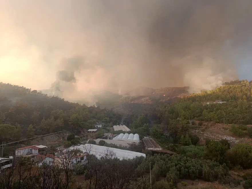 KUMLUCA'DA EV VE SERALAR ZARAR GÖRDÜ 3