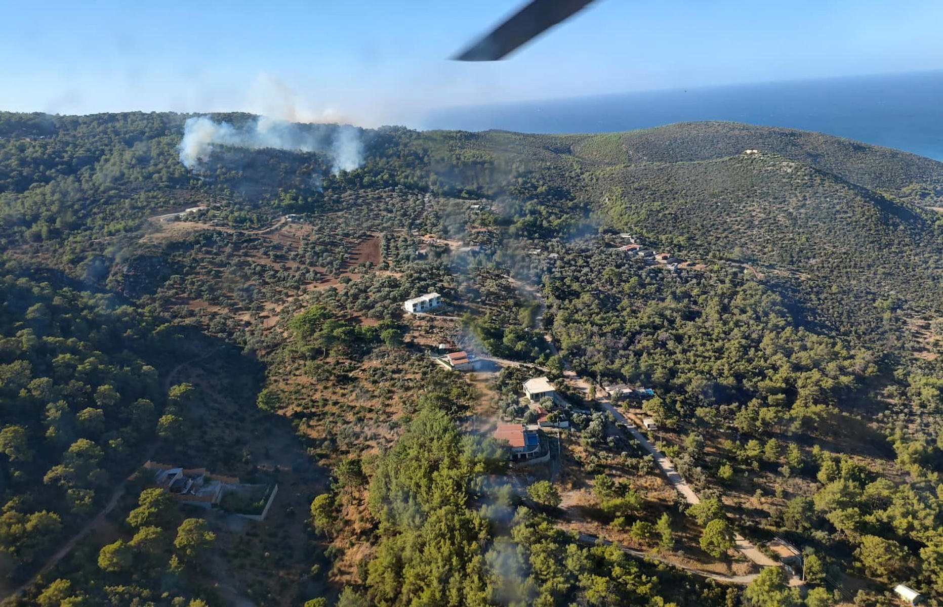 Antalya Kaş'ta orman yangını: Çok sayıda ekip sevk edildi