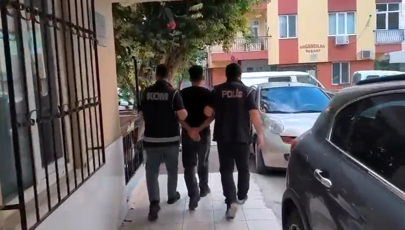 Antalya'da silahlı suç örgütlerine operasyon. 5 şüpheli gözaltına alındı