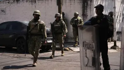 Meksika'da araç infilak etti, 5 kişi öldü