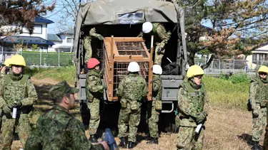 “Ayı Operasyonu” başlıyor: Japonya’da çevik kuvvete tüfek izni çıktı