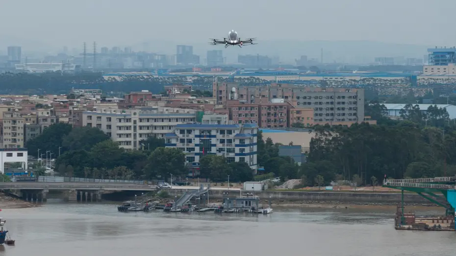 Uçan taksiler yola çıkıyor: Drone'la yemek teslimatına başladılar