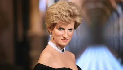 İntikam elbisesi sahnede: Prenses Diana'nın balmumu heykeli ilk kez sergilendi