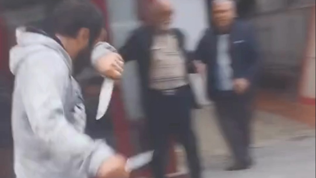 Kocaeli’de polislere bıçak çeken şüpheli vuruldu