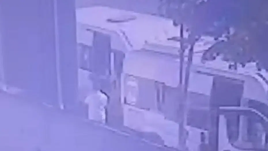 Servis şoförünü 4 kurşunla öldürerek kaçtı, polis yakaladı