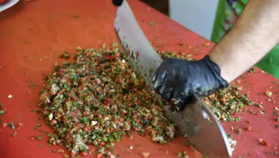 Antep'in favori lezzeti, Avrupa'dan onay aldı: Fiyatı 75 liradan başlıyor
