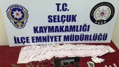 İzmir'de uyuşturucu operasyonu: 3 gözaltı
