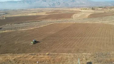Erzincan Belediyesi uygulama tarlalarında ekim yaptı