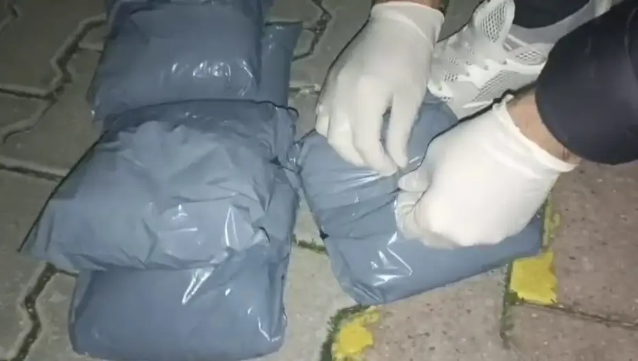 Uyuşturucu sevkiyatı yapan emekli polis tutuklandı