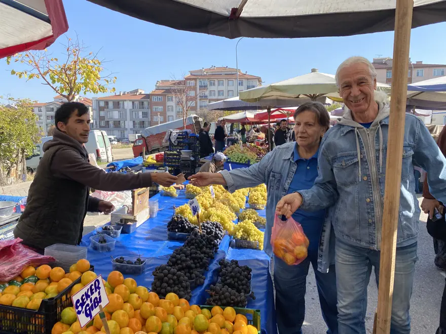 ''GEÇEN YIL 50 LİRAYA SATIYORDUM'' 1 ''GEÇEN YIL 50 LİRAYA SATIYORDUM'' 1