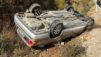 Burdur'da şarampole devrilen otomobilin sürücüsü yaralandı