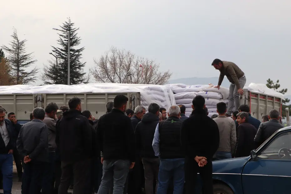 Üreticilere kırmızı mercimek tohumu desteği: 40 bin kilo teslim edildi