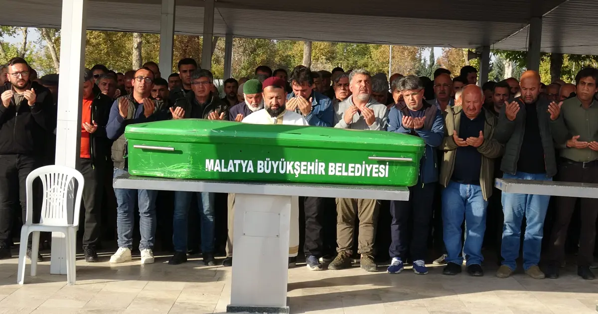 Evinde iple asılı bulunan genç kurtarılamadı