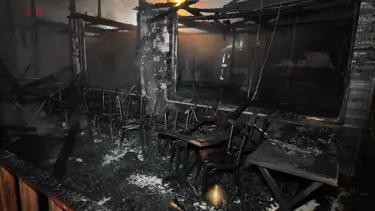 Şömine tutuştu, restoran küle döndü