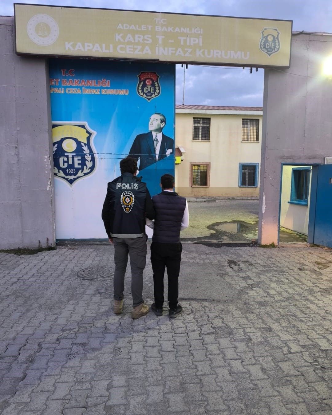 Kars’da 21 gram cannobinoid ele geçirildi