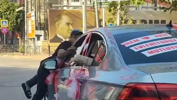 Yer: Adana! Gelin aracının önünü kesti, 50 TL'yi beğenmedi