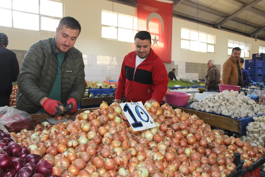 Ekmek ve sudan ucuz: 7 aydır kilosu 10 TL 3