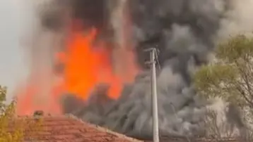 Denizli'de yangın: 2 ev kullanılmaz hale geldi