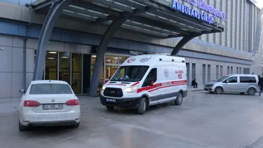 Tabancayla deneme atışı yaparken kazara kendini vurdu