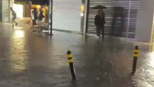 Çanakkale'de cadde ve sokaklar göle döndü