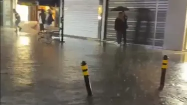 Çanakkale'de cadde ve sokaklar göle döndü