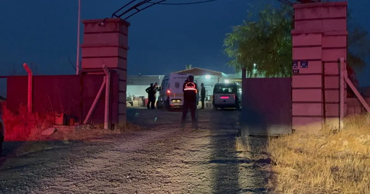 Miras kavgasında kan aktı: Amcasını ve 3 kişiyi bıçakladı