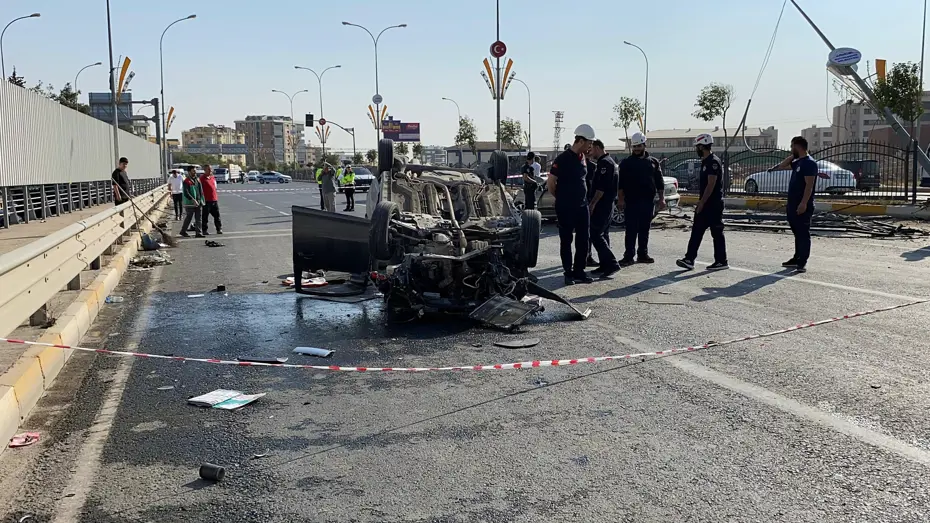 Şanlıurfa'da zincirleme kaza: 2 ölü, 3 yaralı