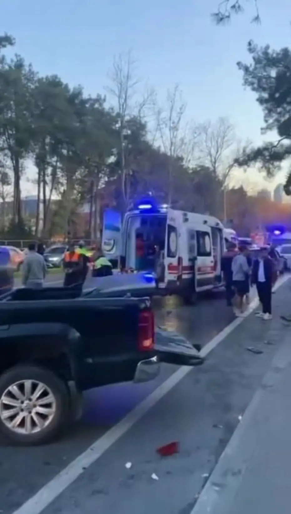 17 yaşındaki ehliyetsiz sürücü kaza yaptı: 2'si çocuk 3 yaralı