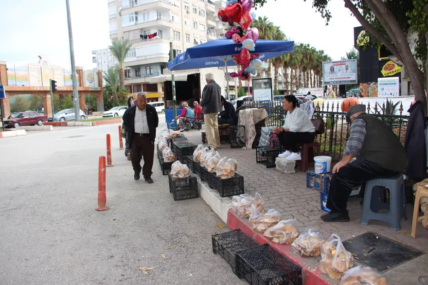 Yağmur yağınca ortaya çıkıyor, kendiliğinden yetişiyor:  Tezgahta kilosu 350 TL 1