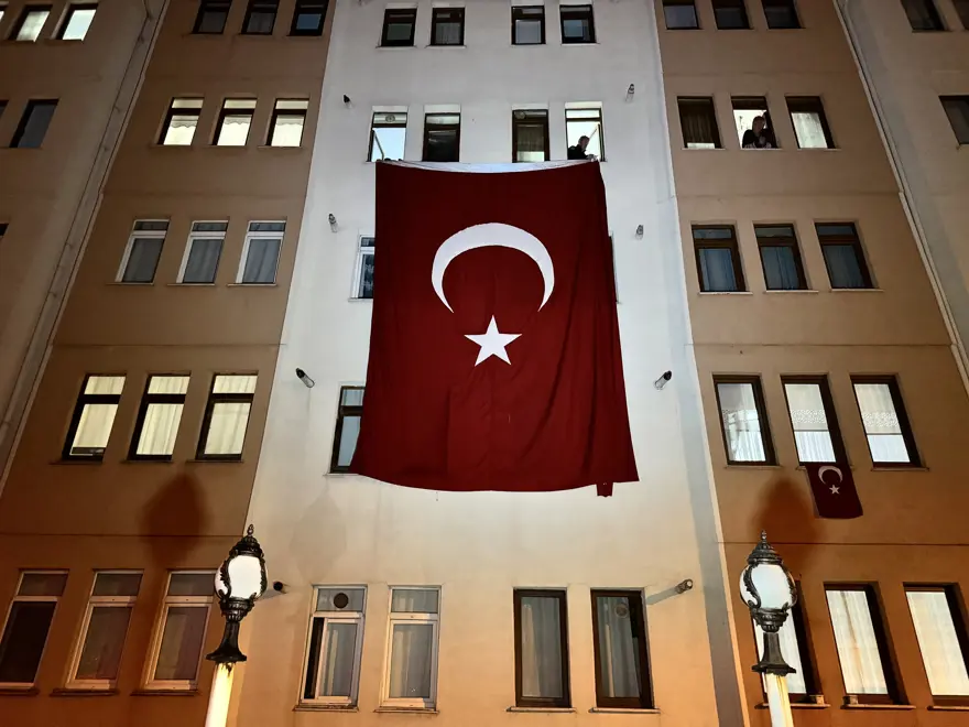 Şehit ailelerine acı haber verildi: Evlere bayraklar asıldı, taziye çadırları kuruldu 5 Şehit ailelerine acı haber verildi: Evlere bayraklar asıldı, taziye çadırları kuruldu 5