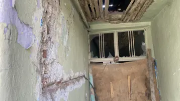 Metruk ev mahalleliyi tedirgin ediyor