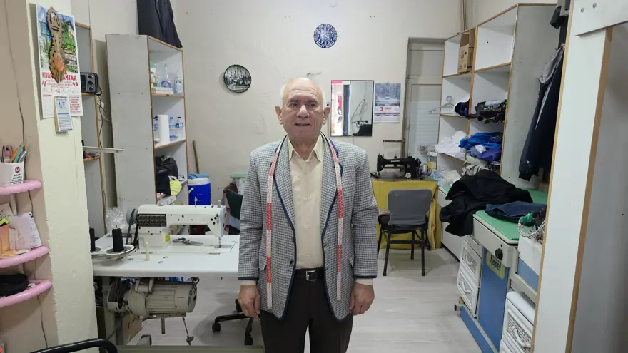 52 yıllık mesleğinde yetiştirecek çırak bulamıyor: ''Bu işte eskisi gibi para yok'' 