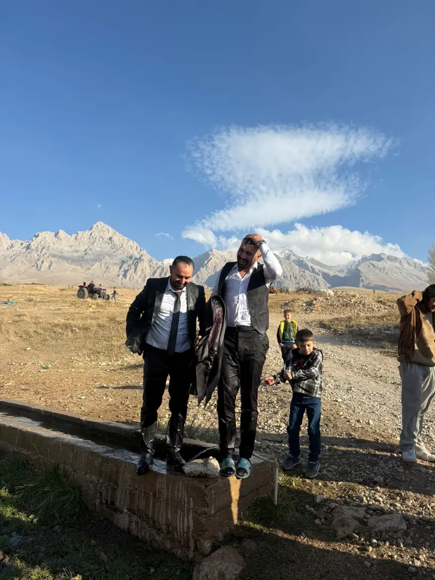 "Damat serinletme" garip anlara sahne oldu 