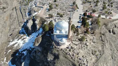 Uçurumun kıyısındaki türbeye yüzlerce ziyaretçi geliyor: Sivaslıların eskimeyen geleneği